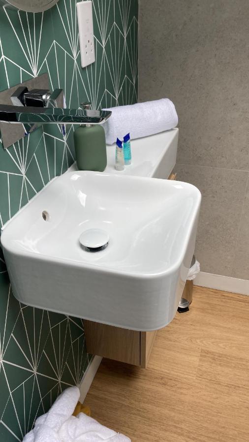 Central Ensuite Guest Unit With Ac And Free On-Street Parking Brighton Kültér fotó