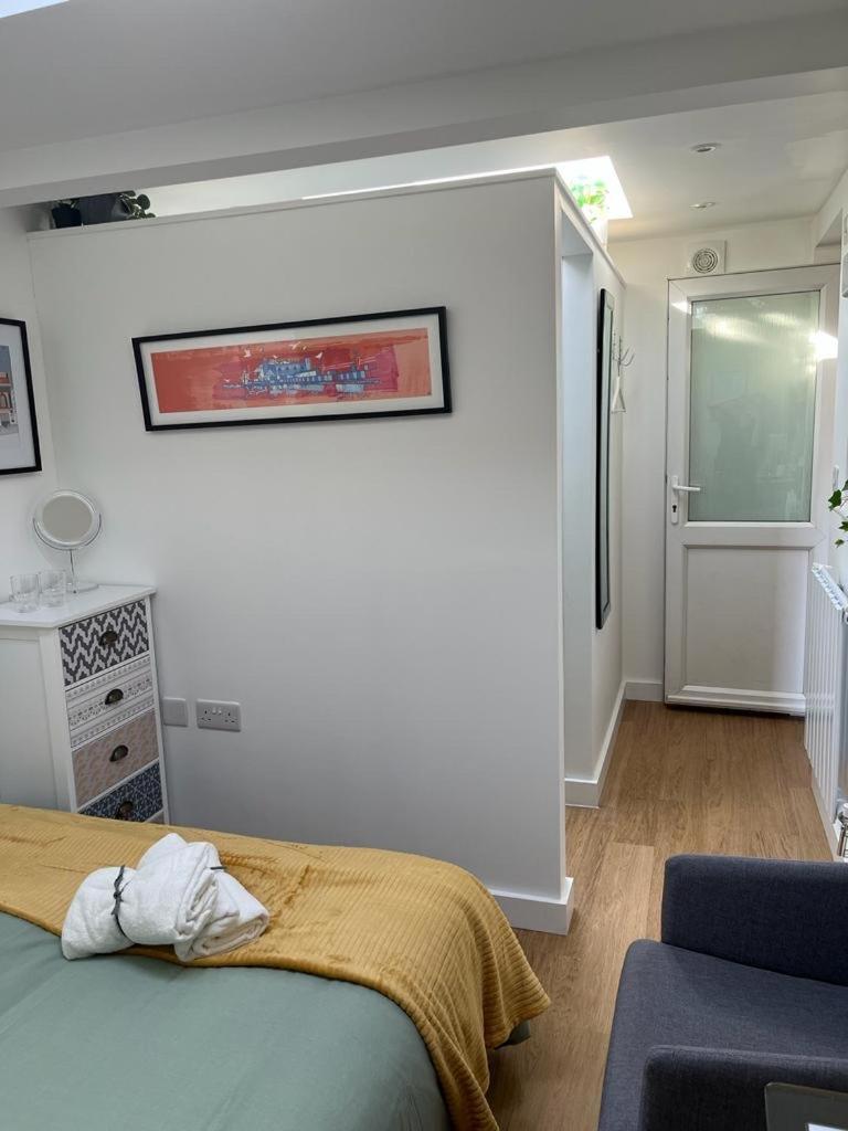 Central Ensuite Guest Unit With Ac And Free On-Street Parking Brighton Kültér fotó